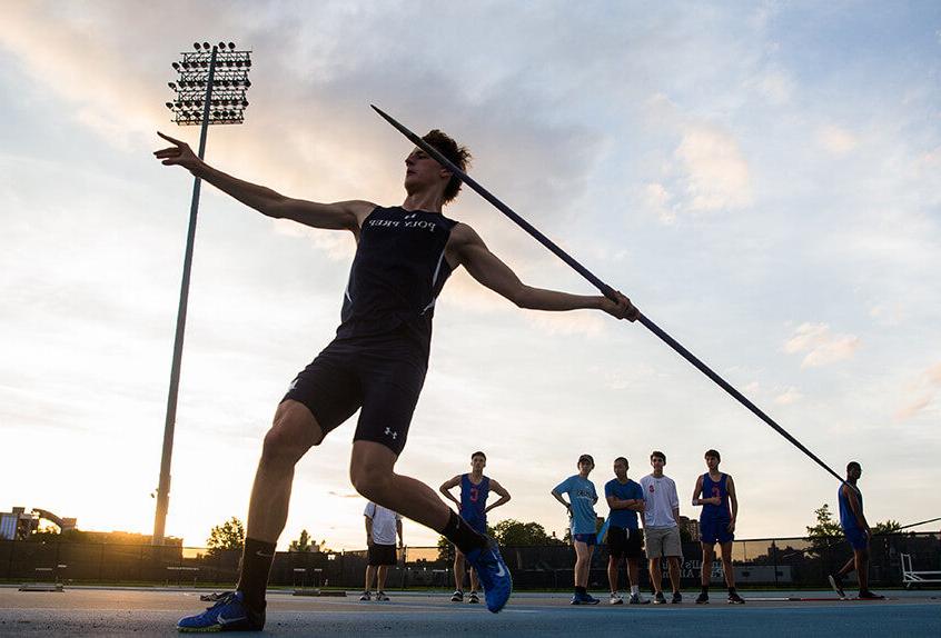 track and field spear throw